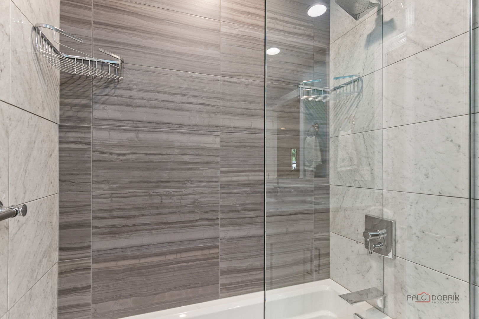 1350 N Western Avenue Unit: 106