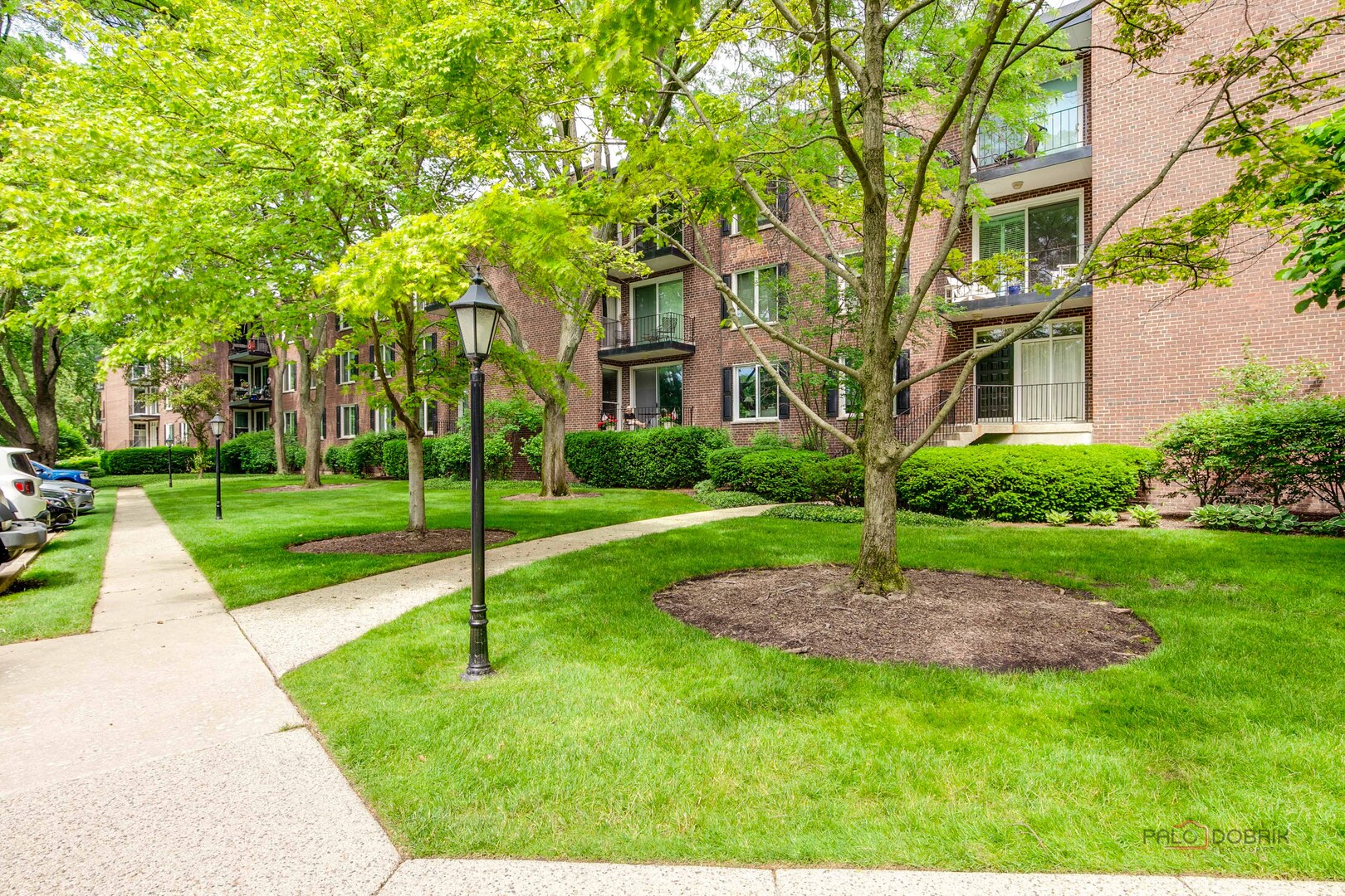 1350 N Western Avenue Unit: 106