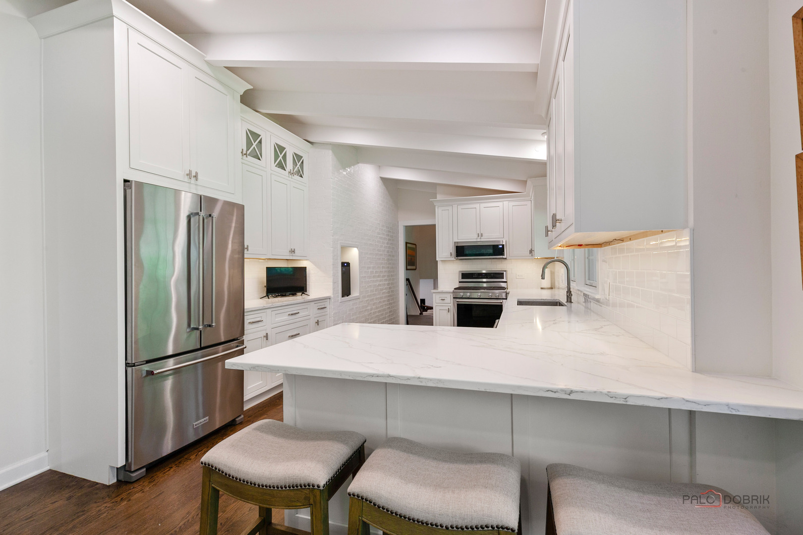 560 Golf Lane