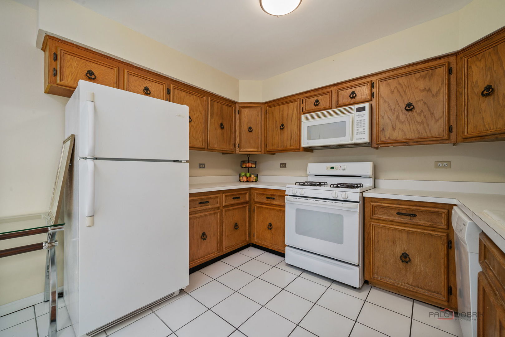 1111 S Waukegan Road Unit: 7