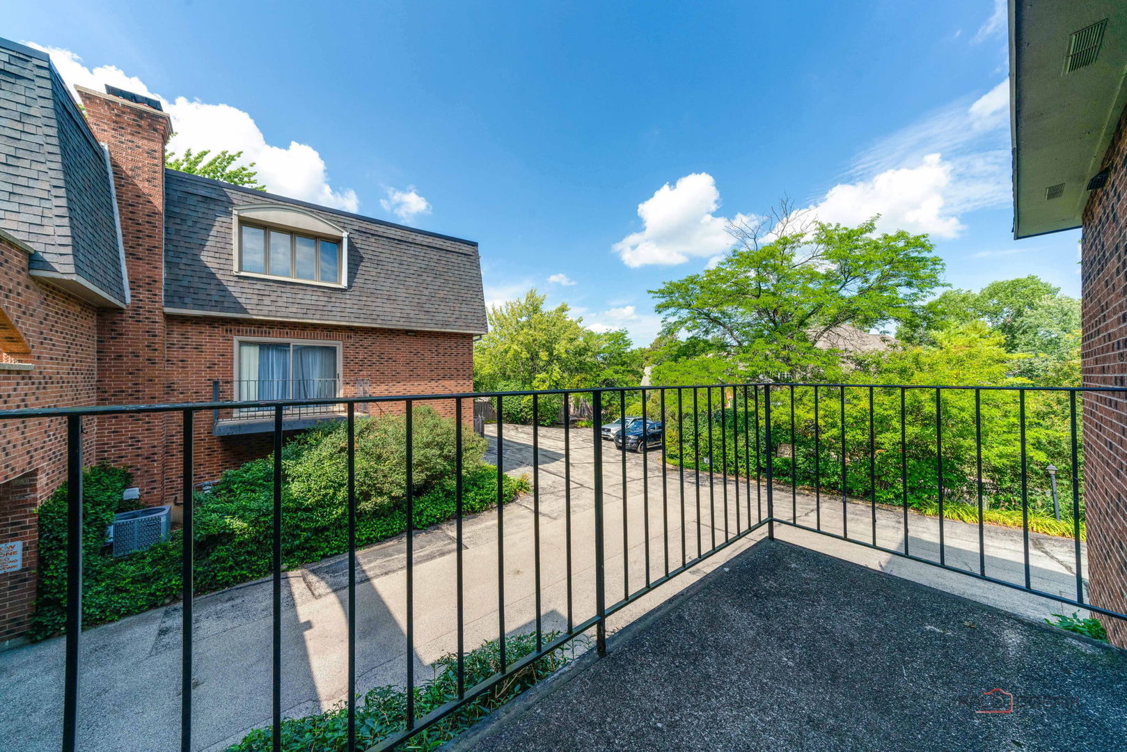 1111 S Waukegan Road Unit: 7