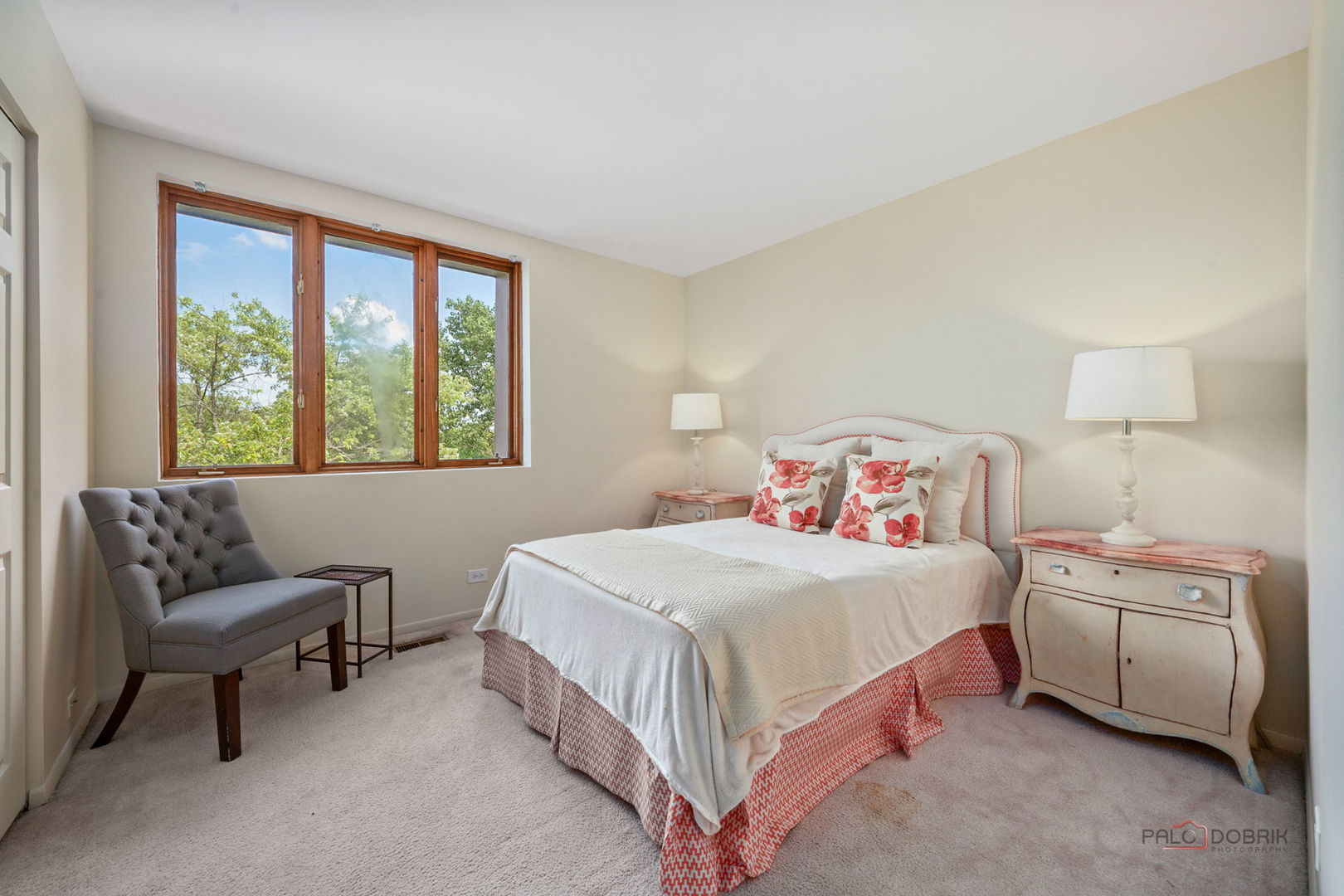 1111 S Waukegan Road Unit: 7