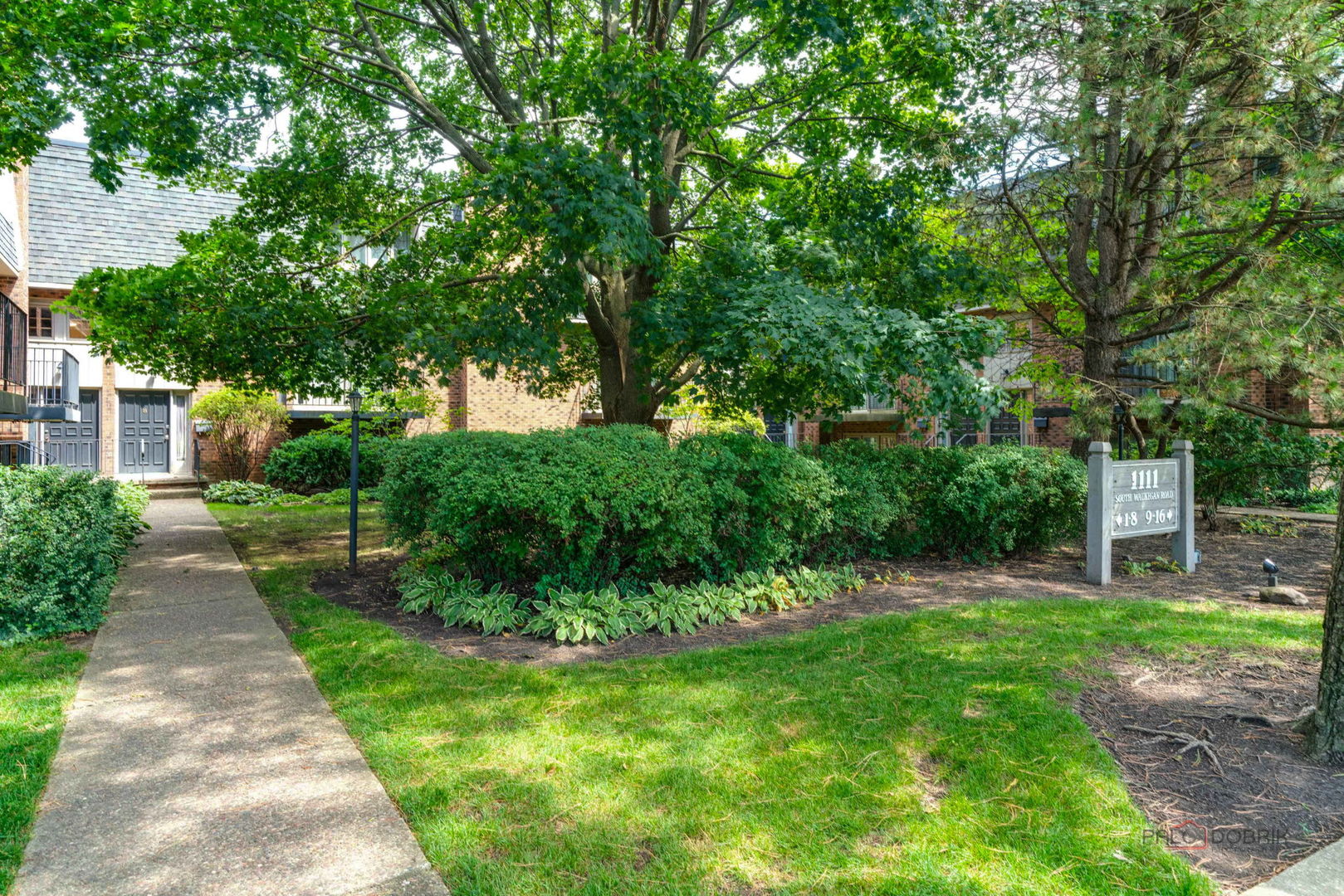 1111 S Waukegan Road Unit: 7