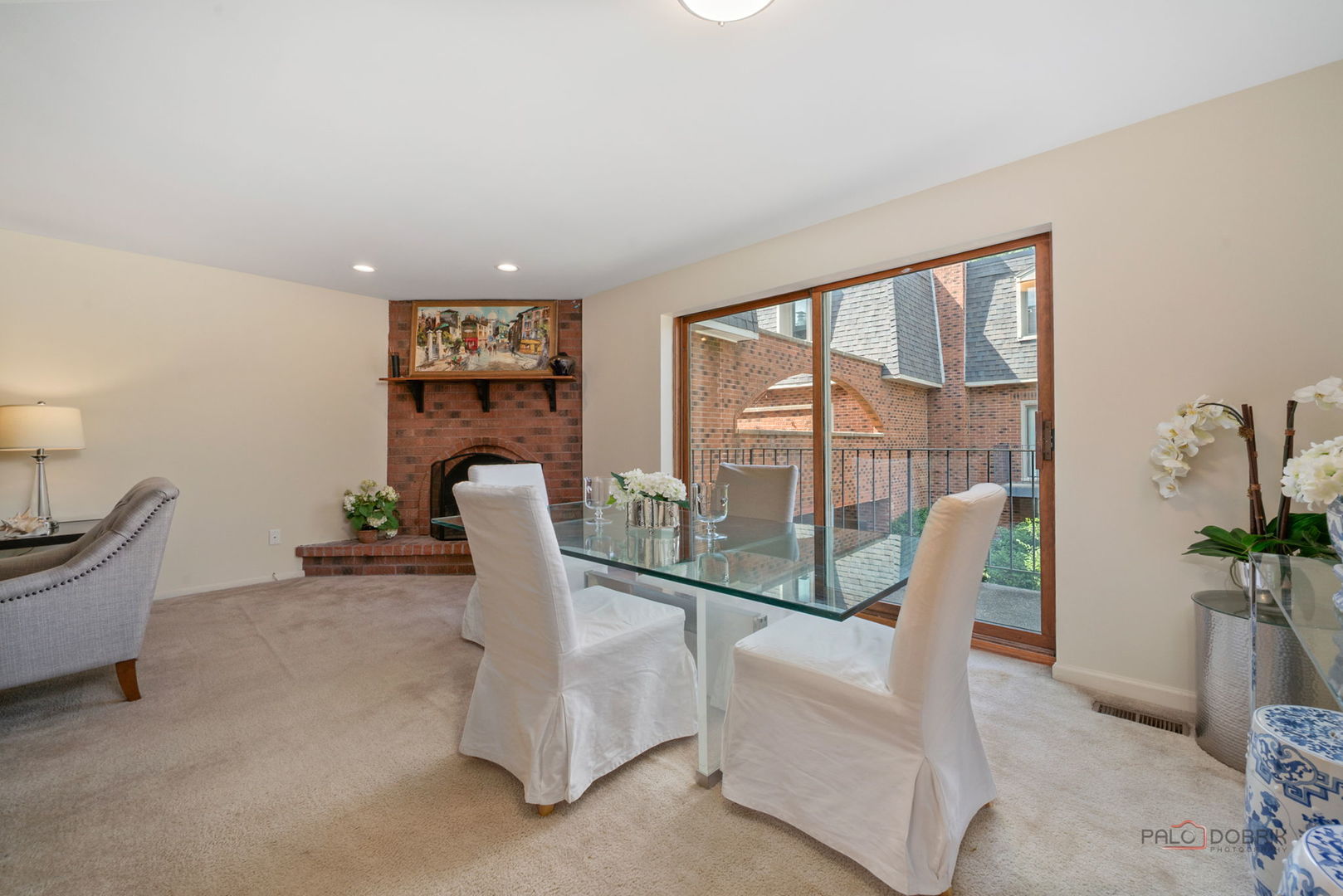 1111 S Waukegan Road Unit: 7