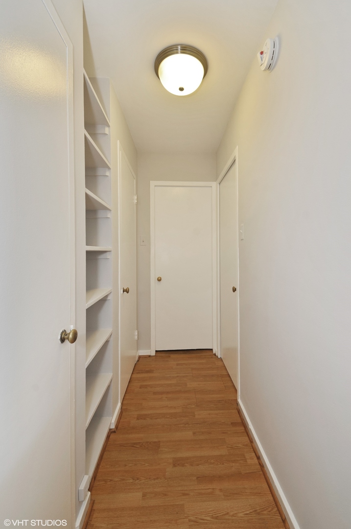 2909 N Sheridan Road Unit: 703