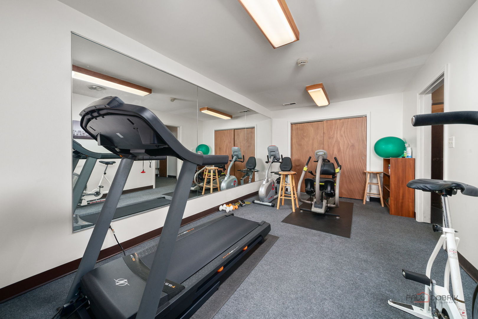 1230 N Western Avenue Unit: 301