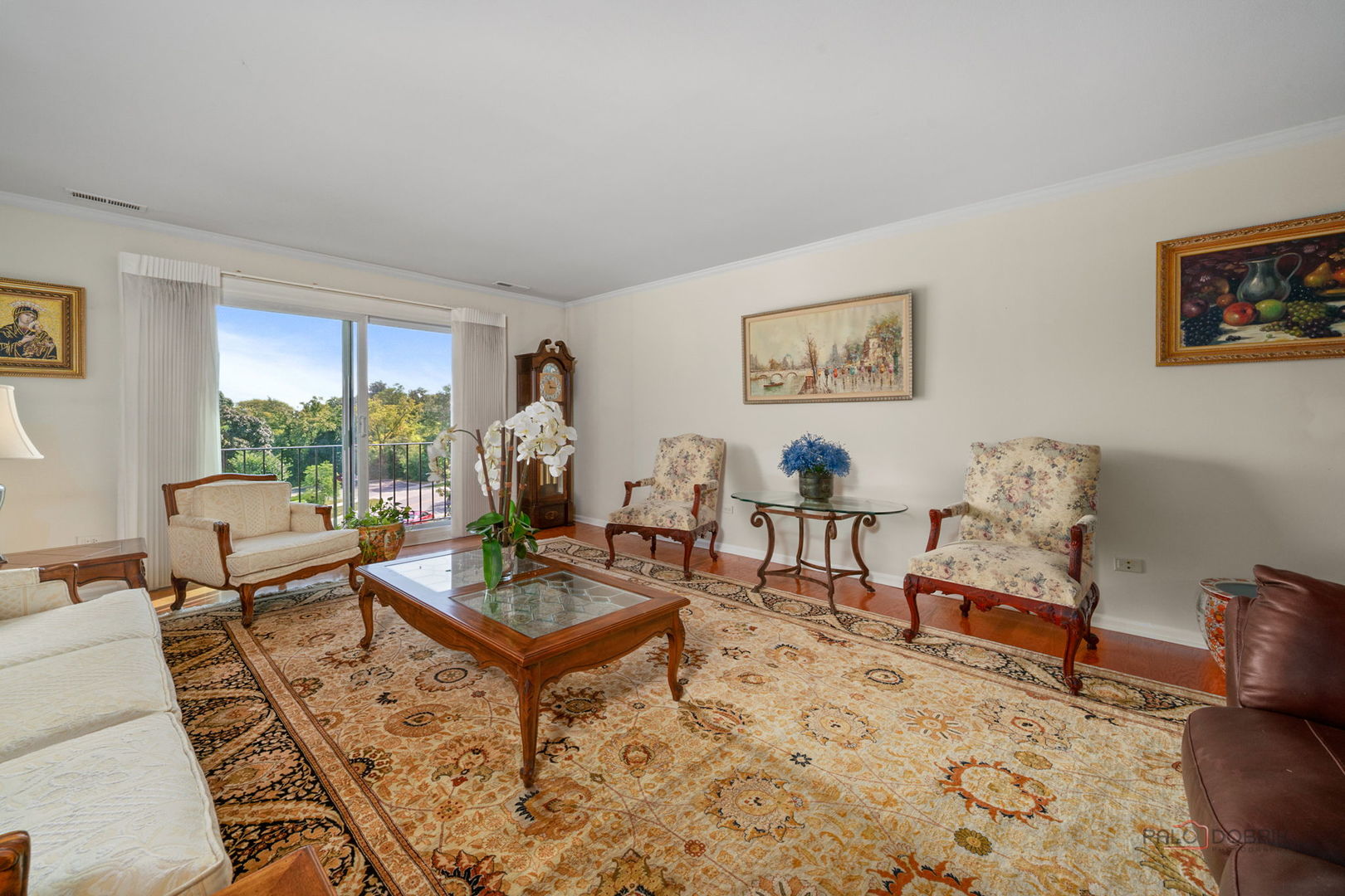 1230 N Western Avenue Unit: 301