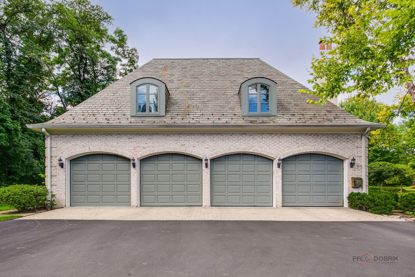 1271 N Green Bay Road