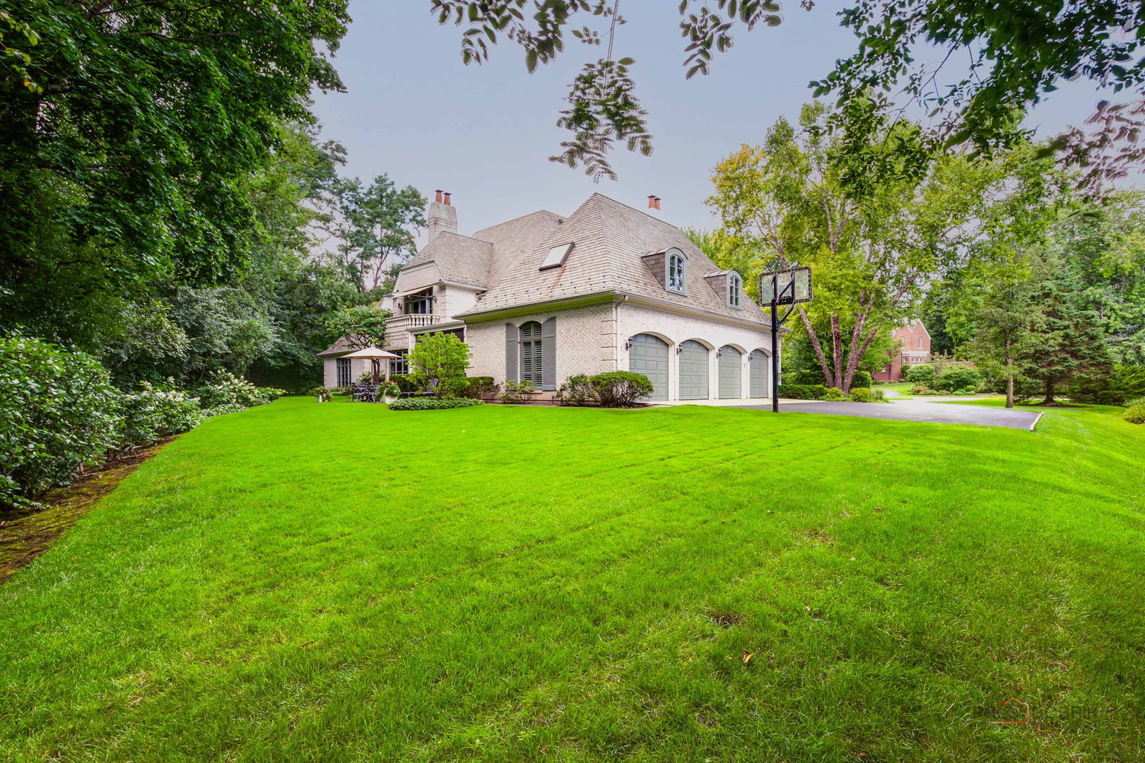 1271 N Green Bay Road