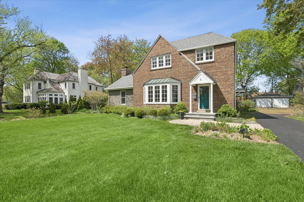 6 E Witchwood Lane