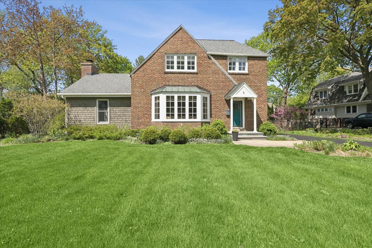 6 E Witchwood Lane
