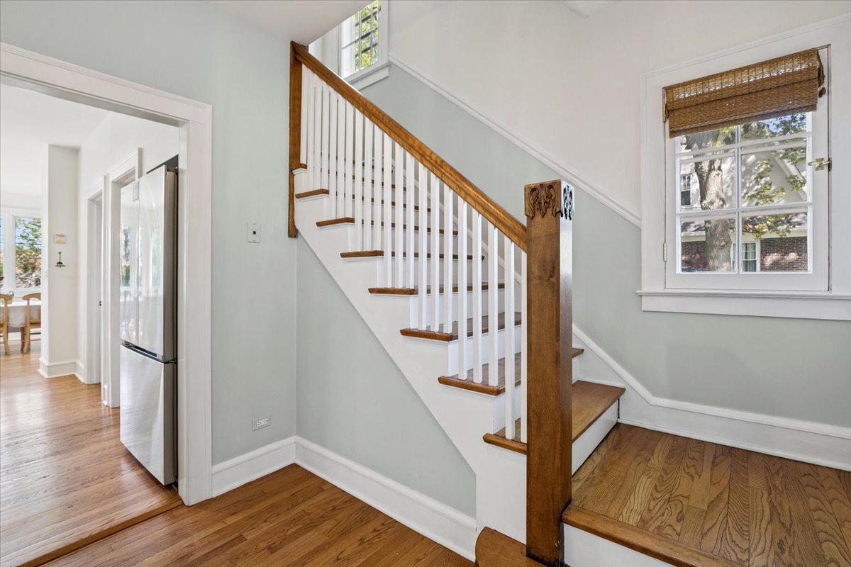 6 E Witchwood Lane