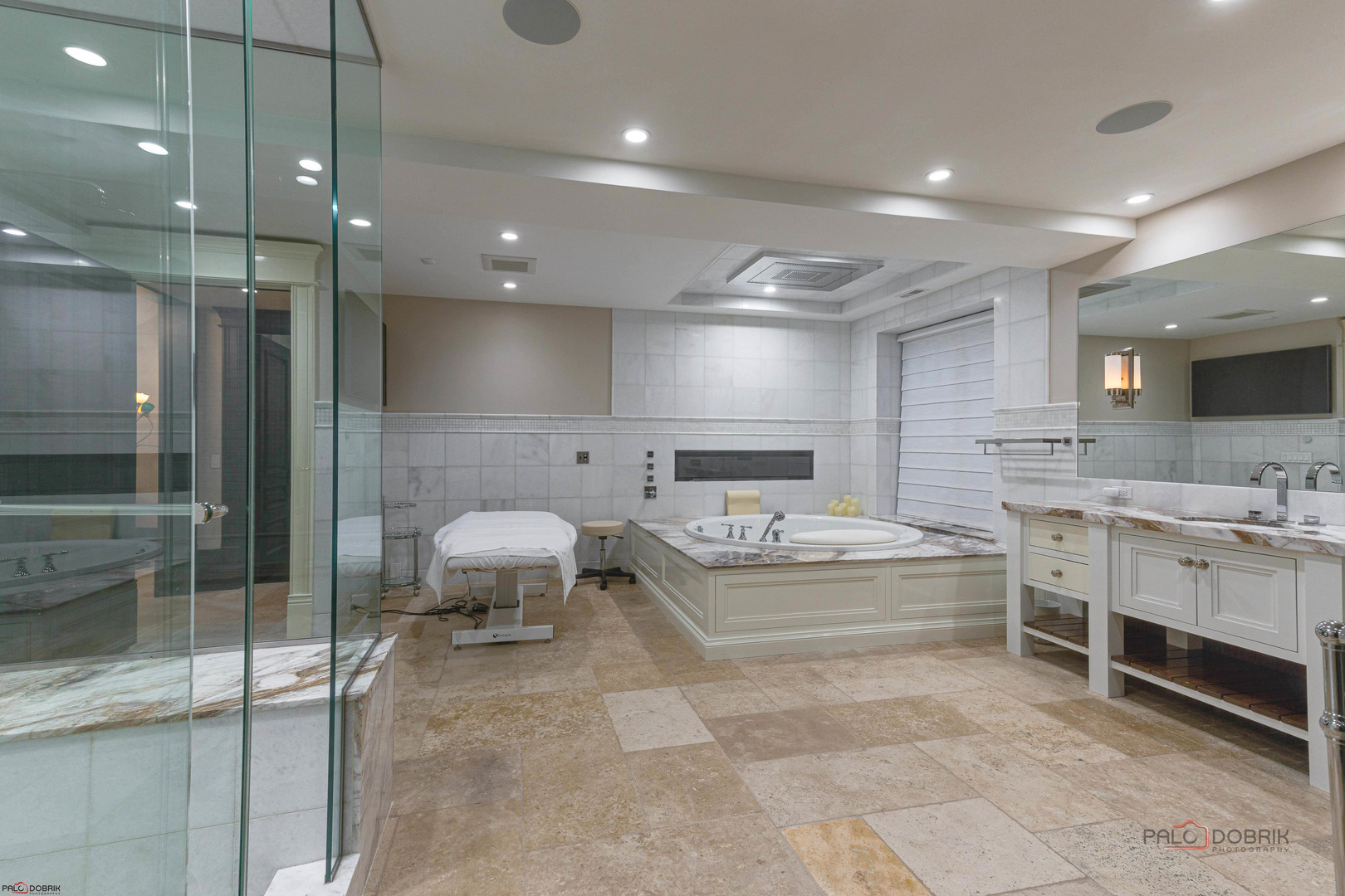595 Circle Lane