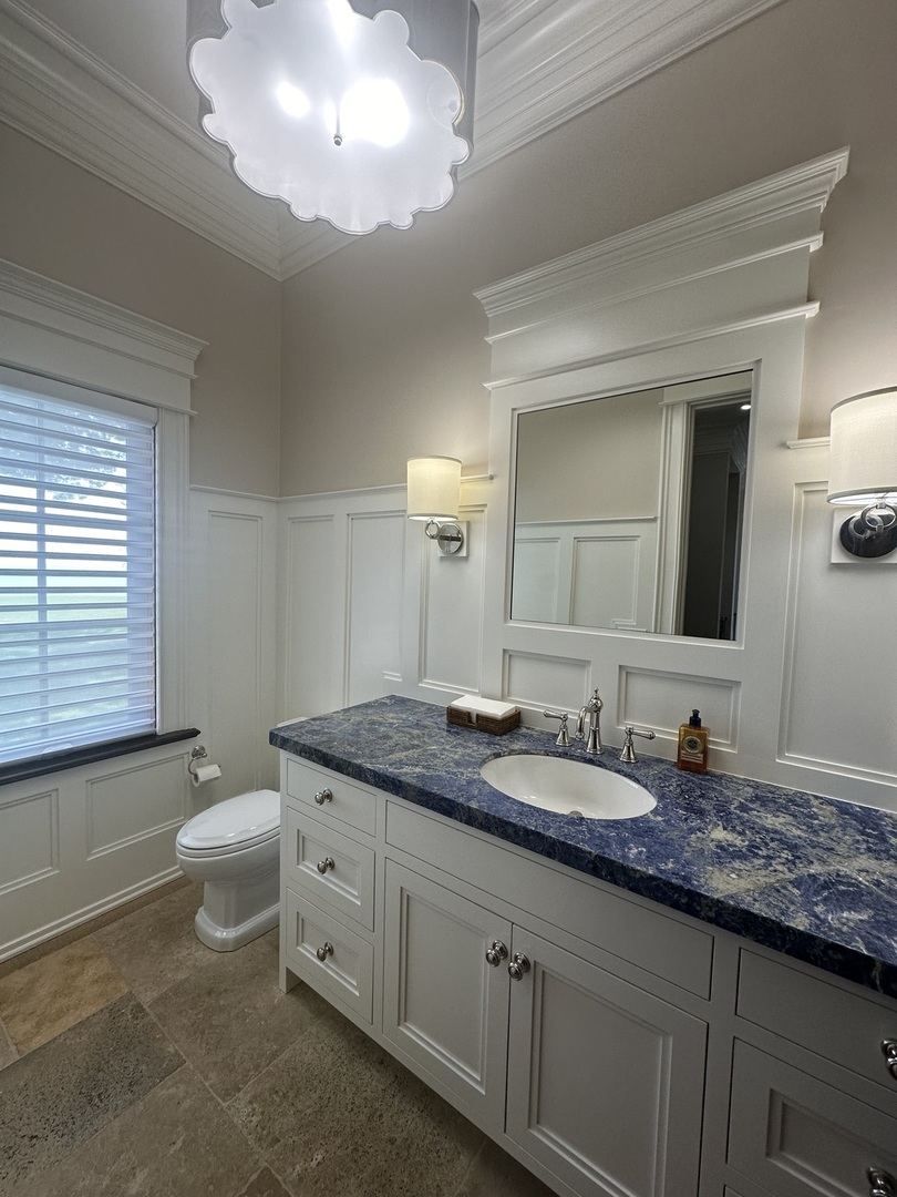 595 Circle Lane