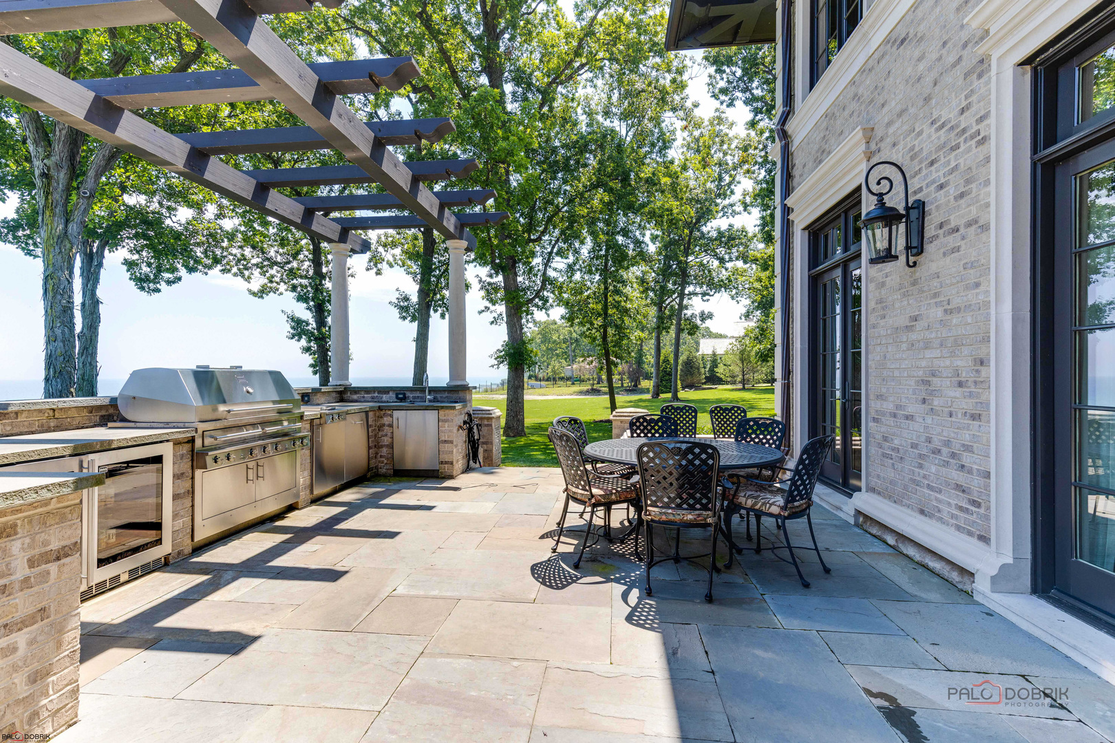 595 Circle Lane