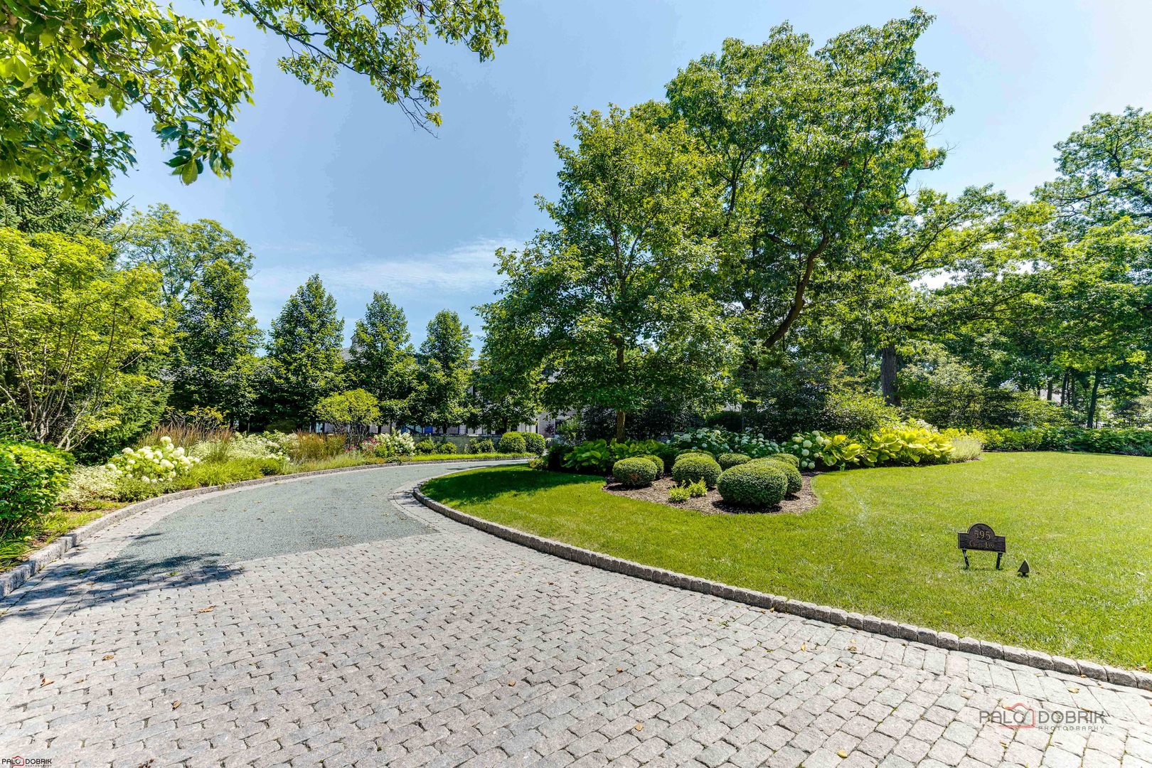 595 Circle Lane