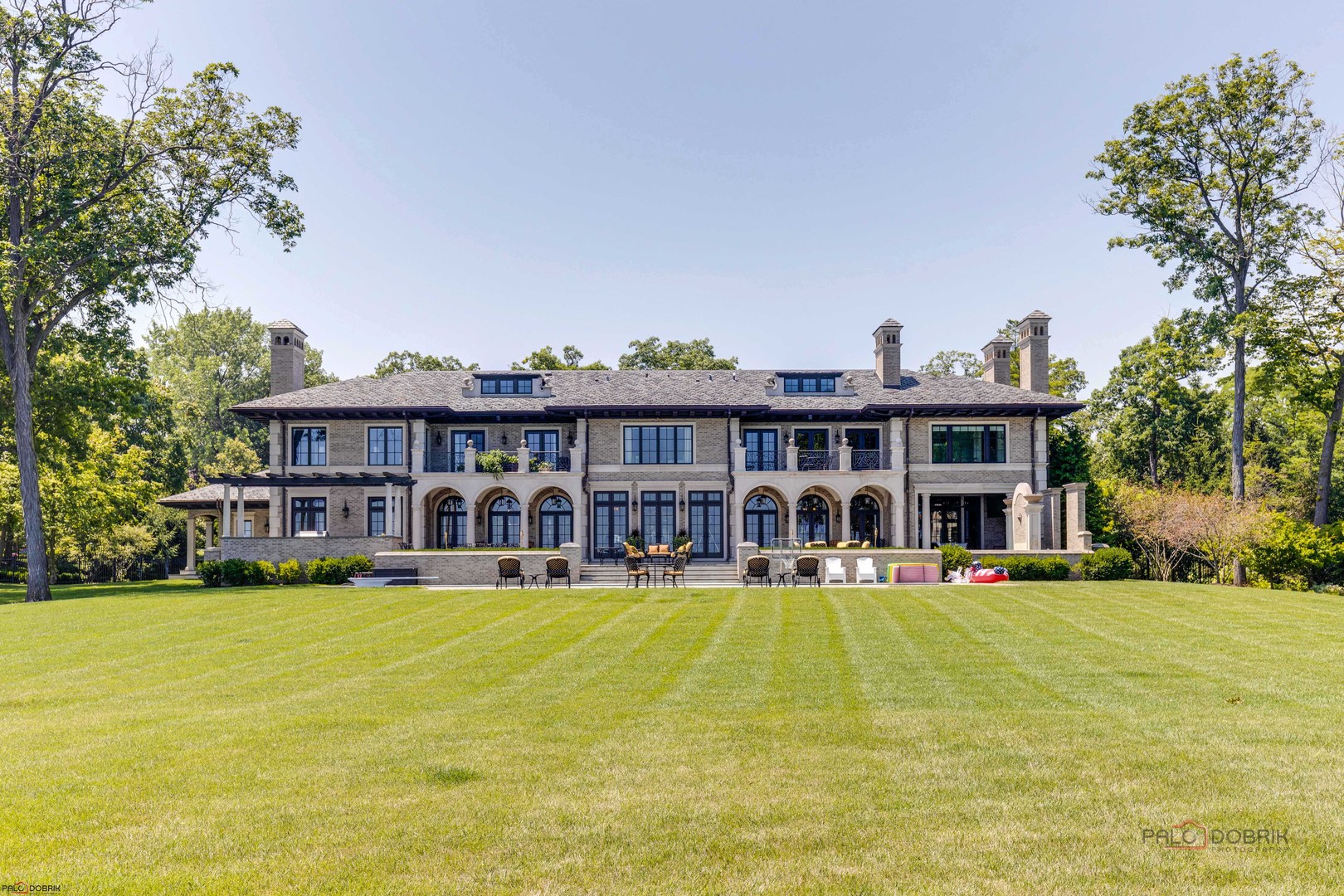 595 Circle Lane