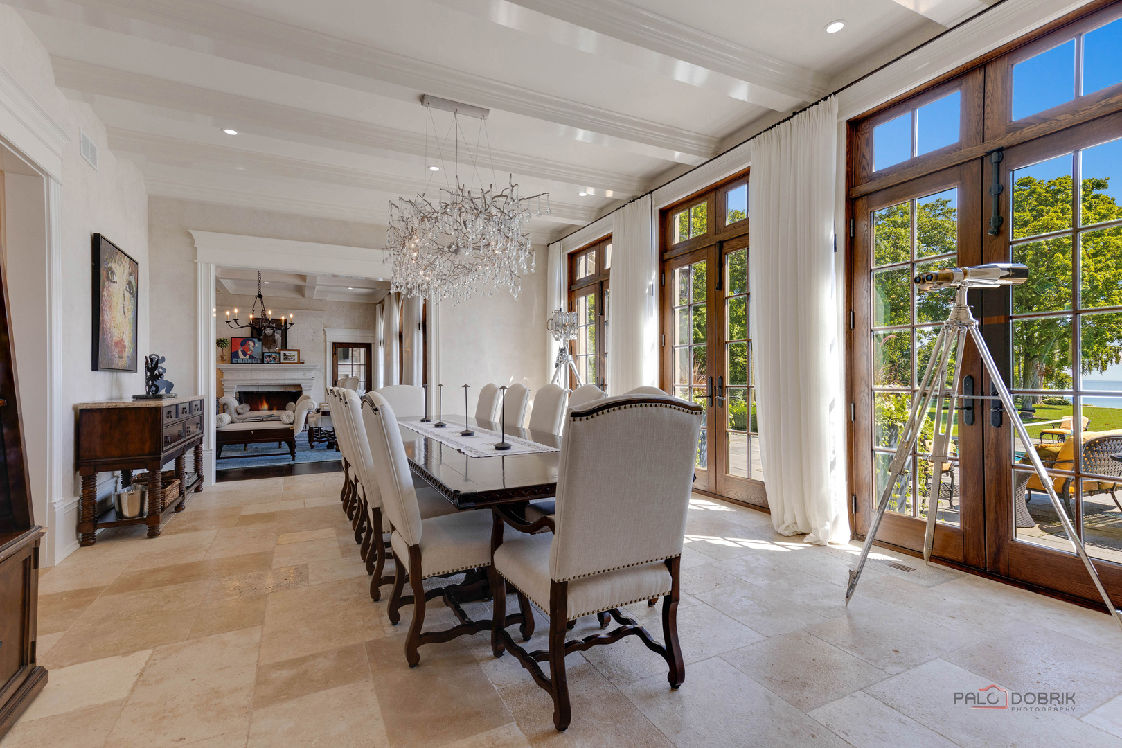 595 Circle Lane