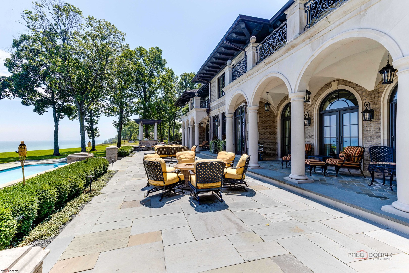 595 Circle Lane