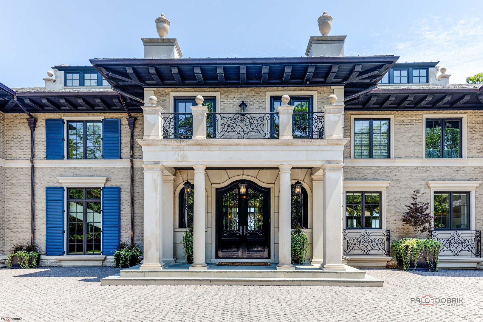 595 Circle Lane