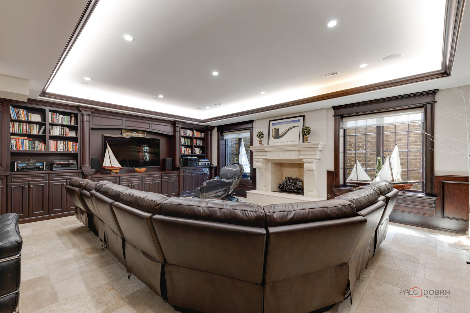 595 Circle Lane