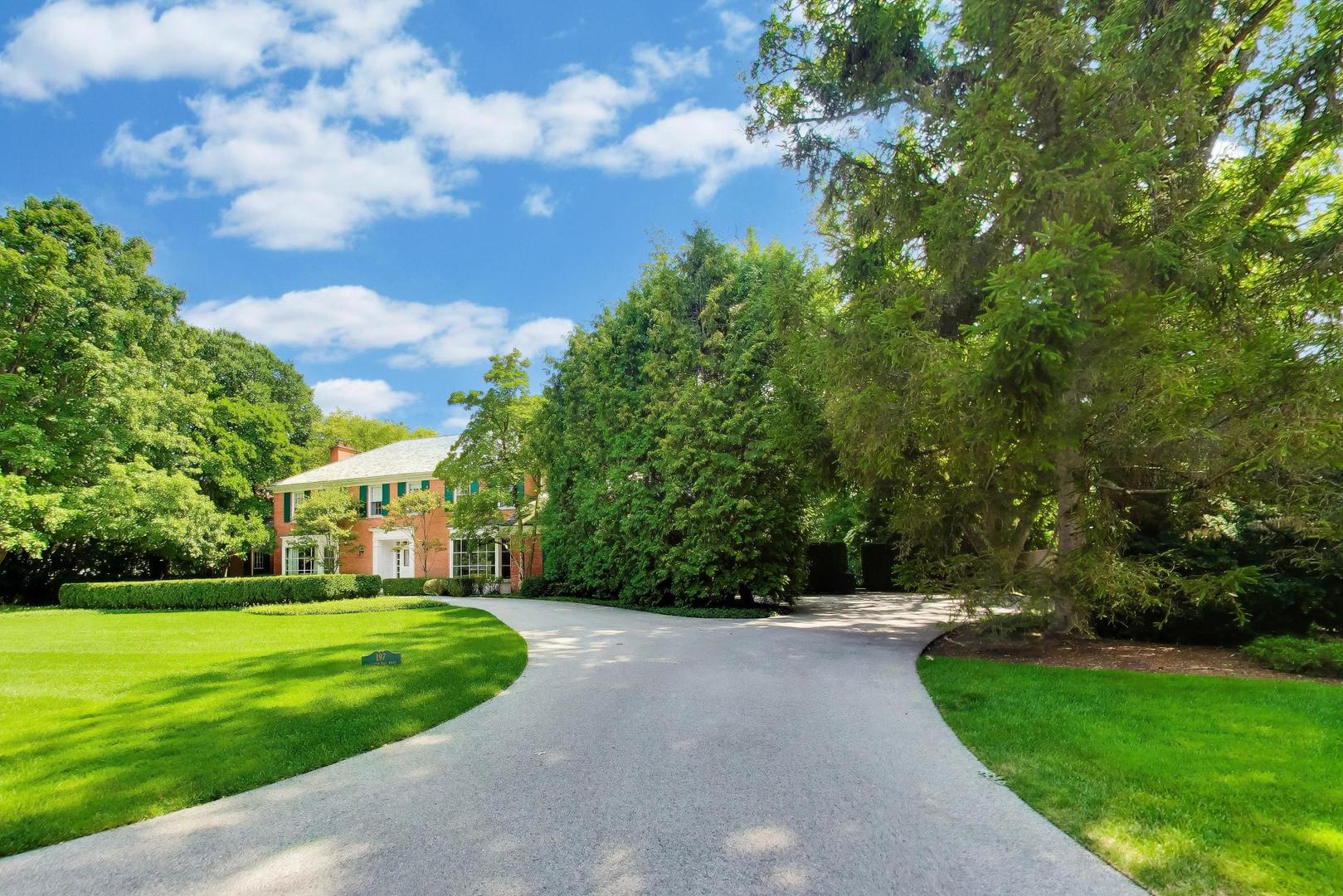 197 N Green Bay Road