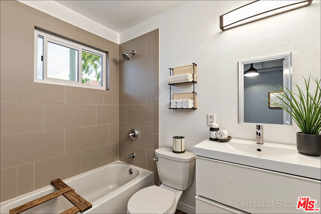 2020 W 23rd St Unit: 18