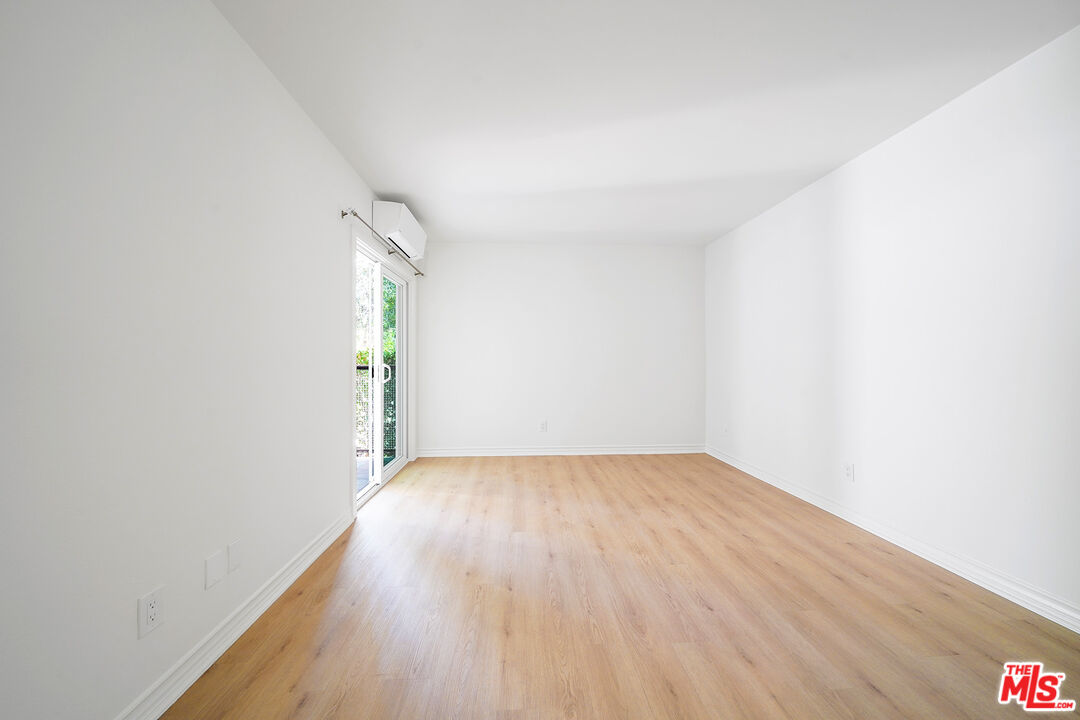 9005 Cynthia St Unit: 103