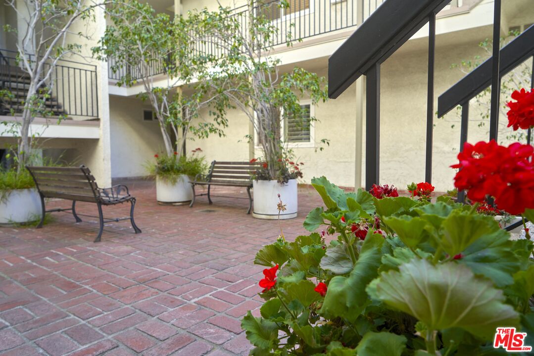 9005 Cynthia St Unit: 103