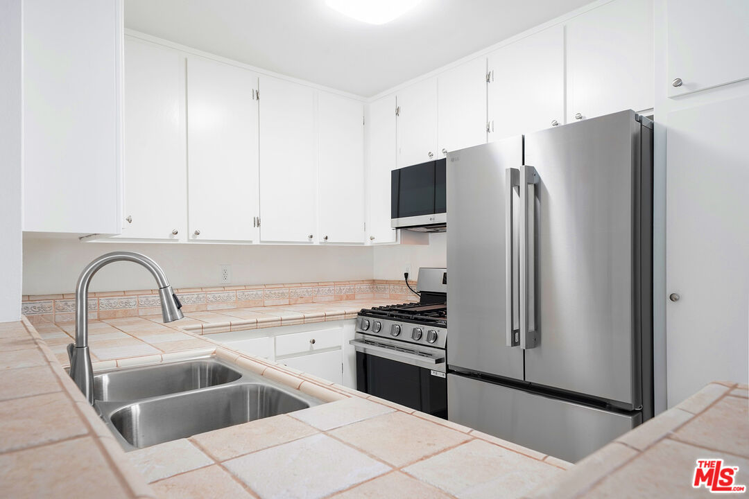 9005 Cynthia St Unit: 103