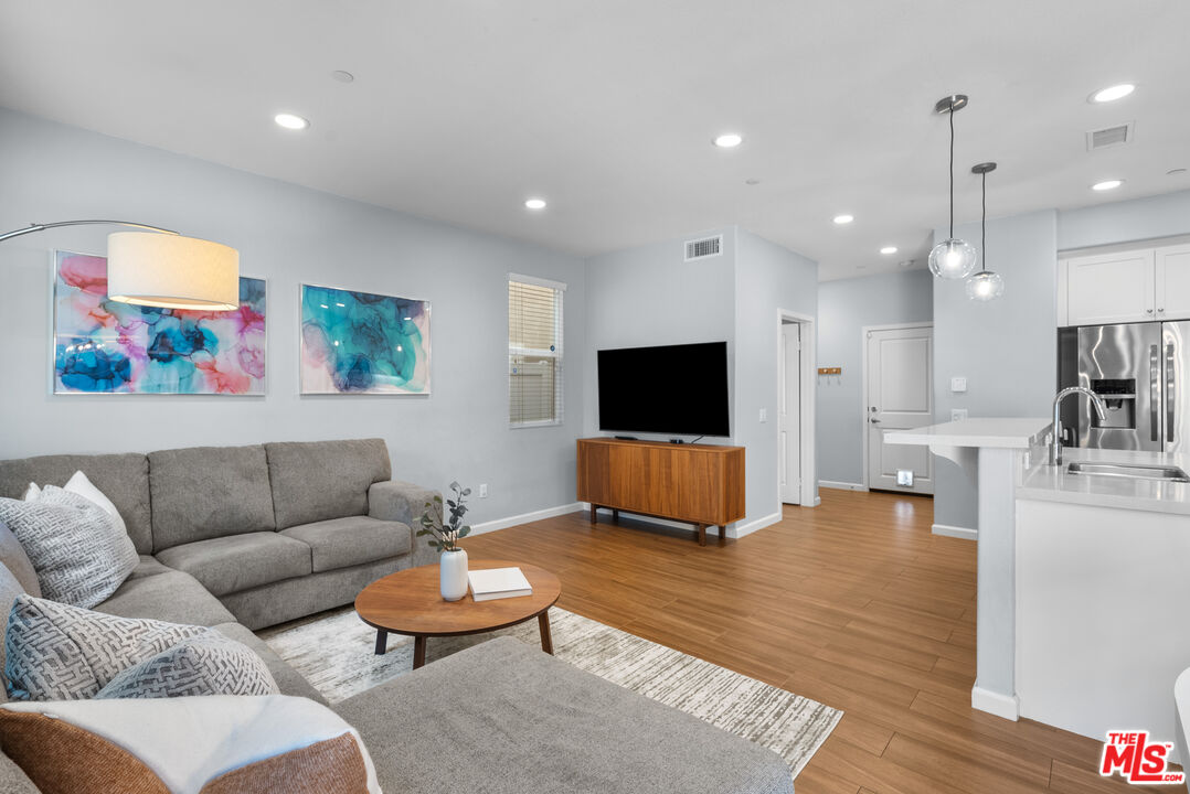 15207 W Fred Way