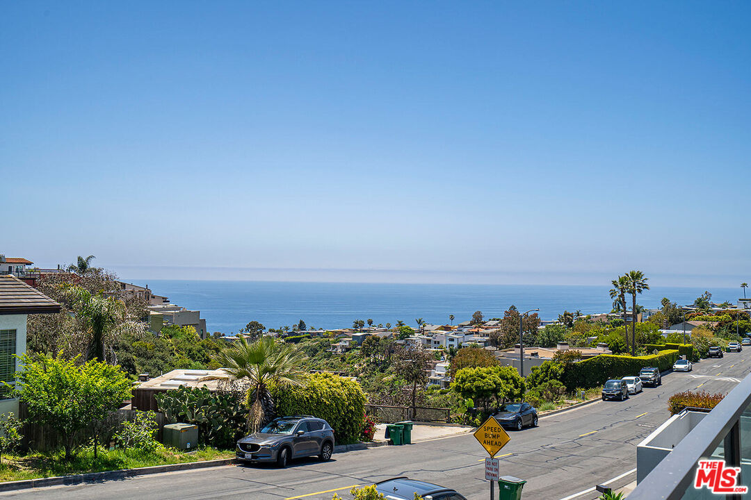 1884 Del Mar Ave