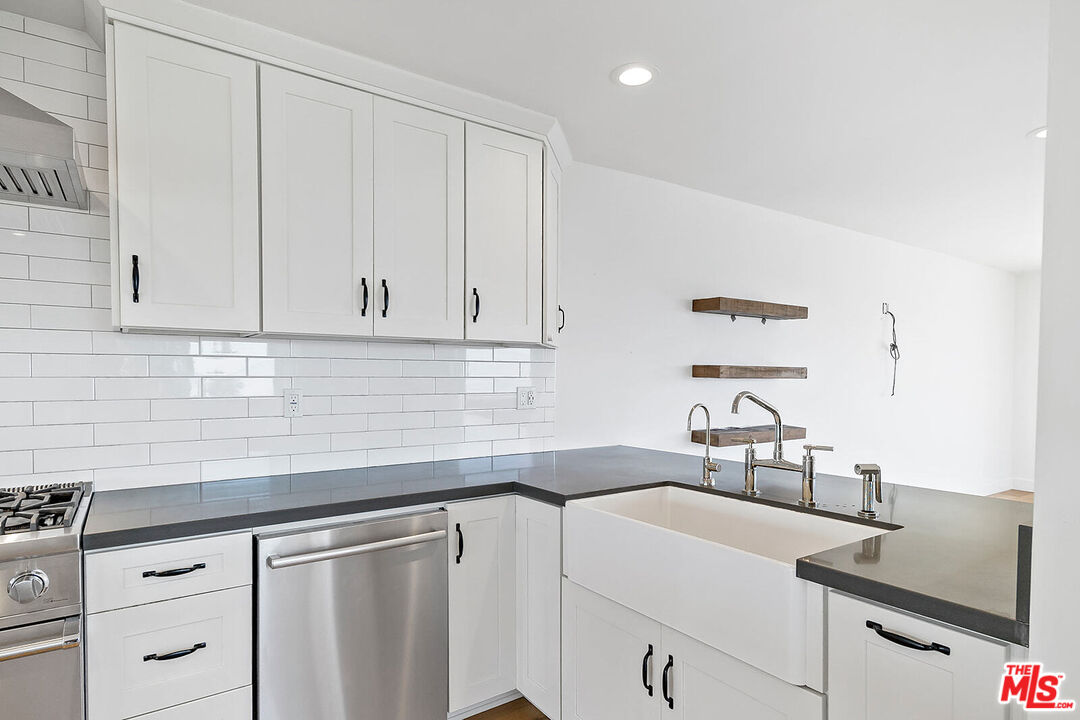 1884 Del Mar Ave
