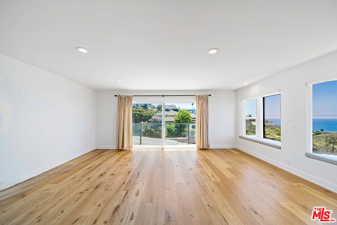 1884 Del Mar Ave