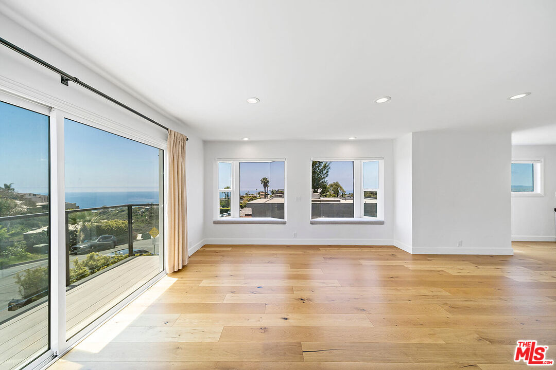 1884 Del Mar Ave