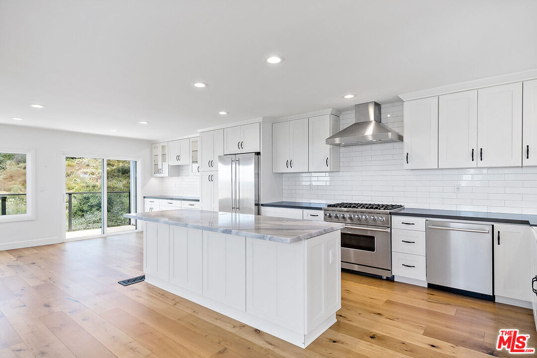 1884 Del Mar Ave