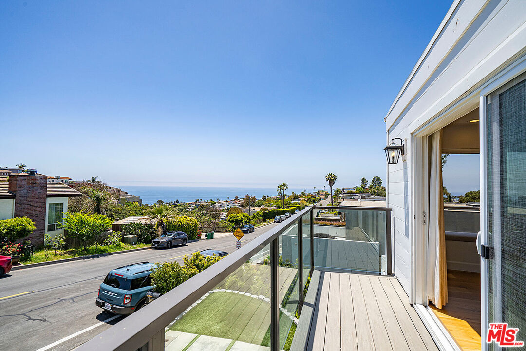 1884 Del Mar Ave