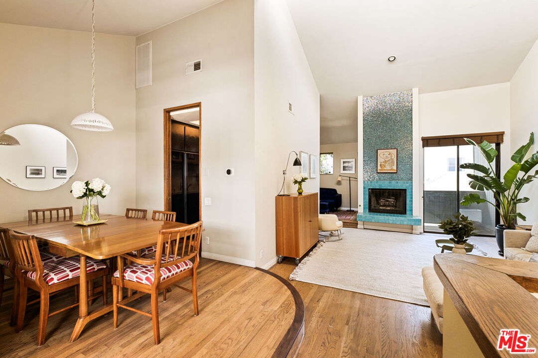 4336 Babcock Ave Unit: 103