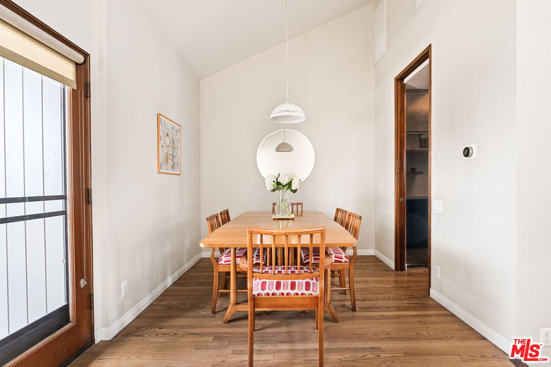4336 Babcock Ave Unit: 103