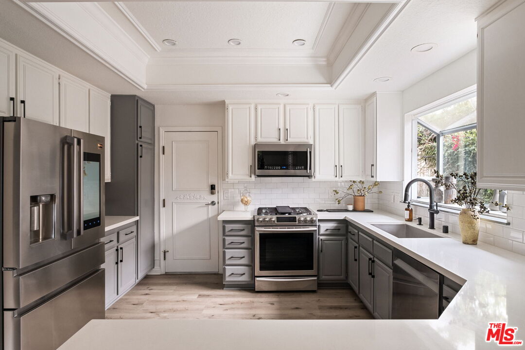 340 E 20th St Unit: A1