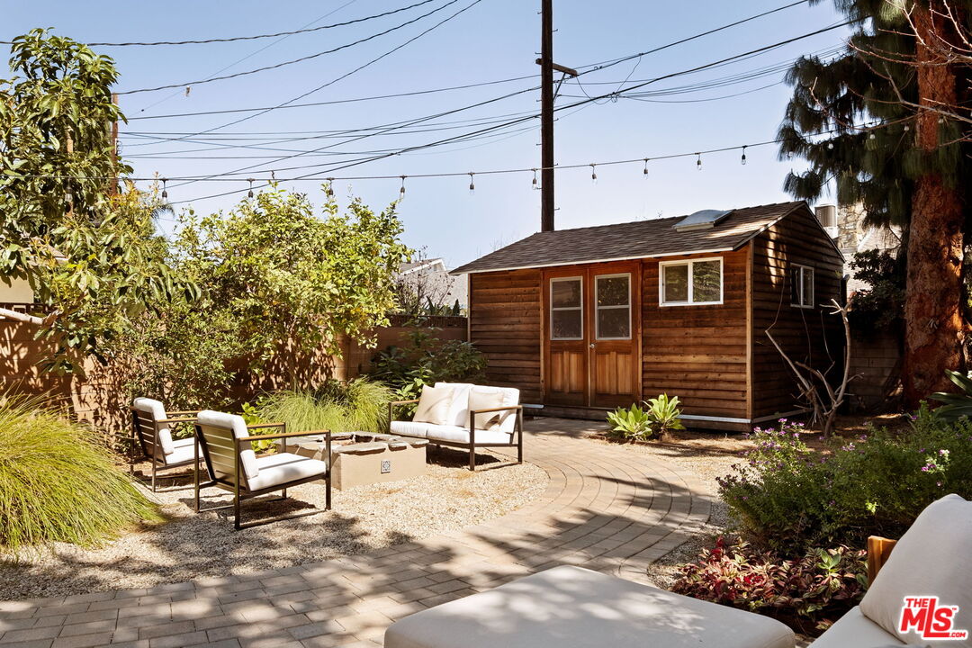 5446 Tyrone Ave