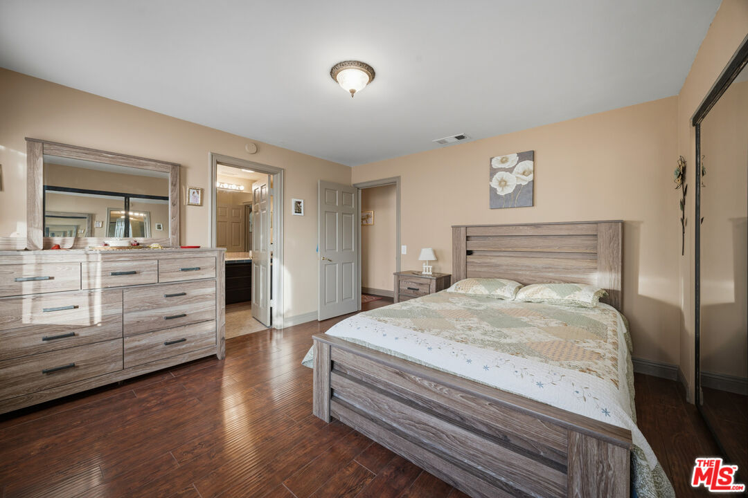 1663 Vista Dr
