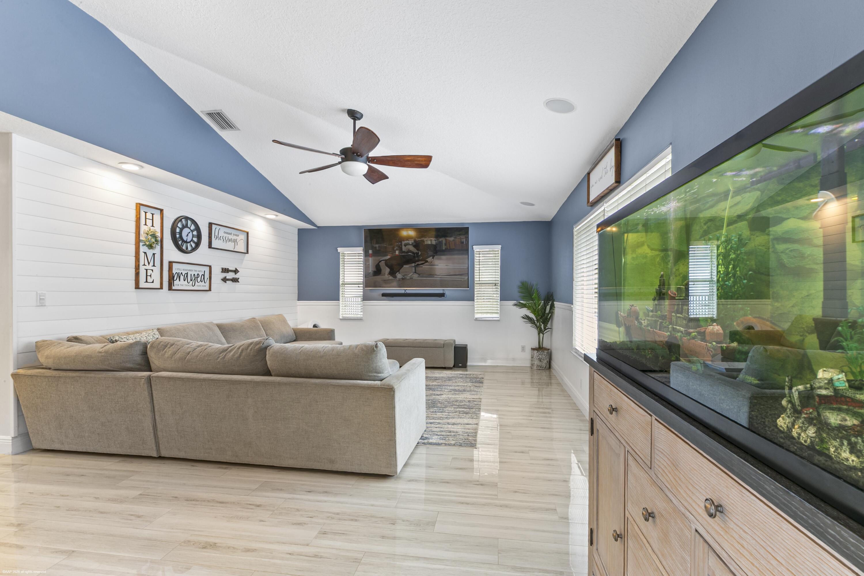 17290 33rd Road N