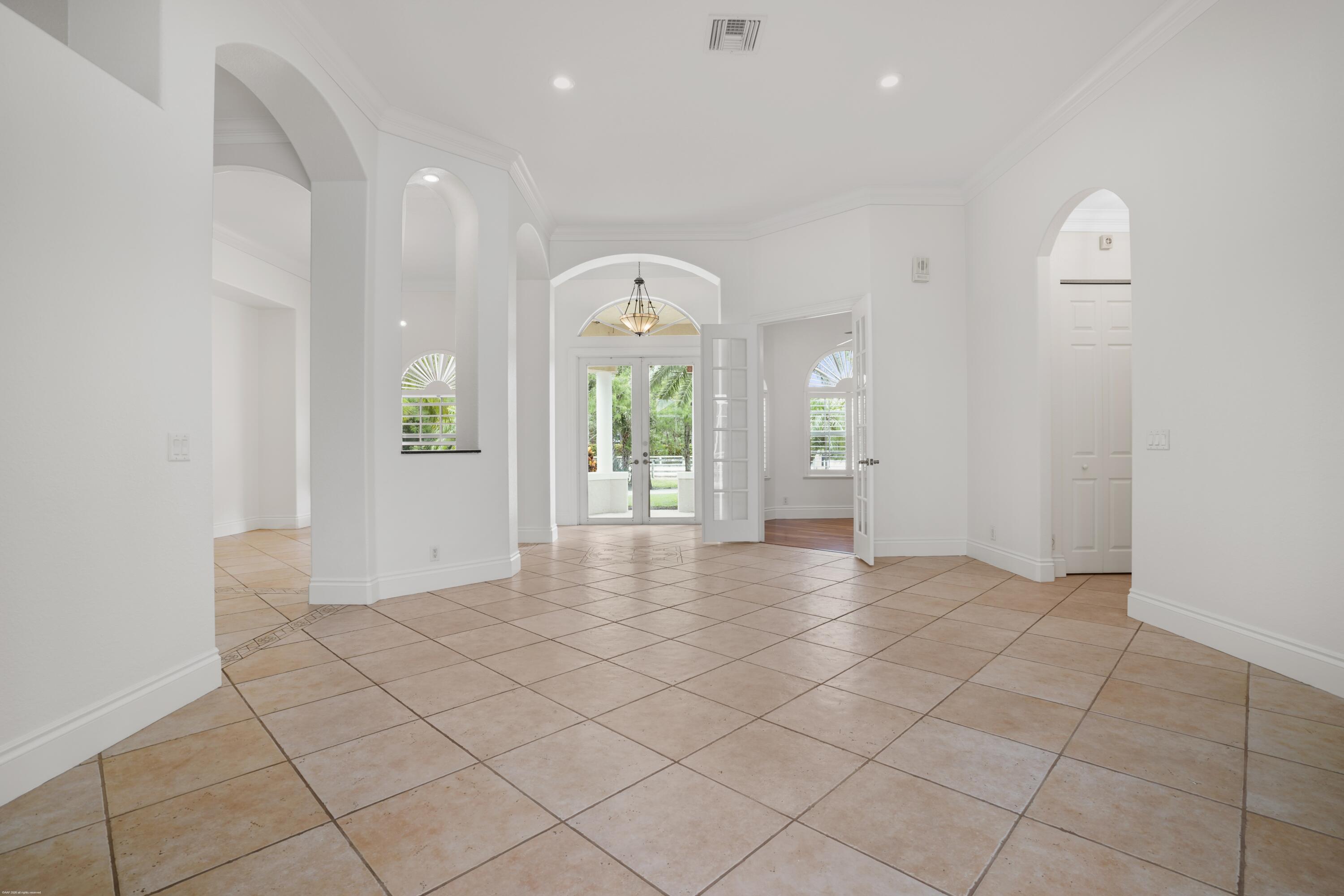 2560 Buck Ridge Trail