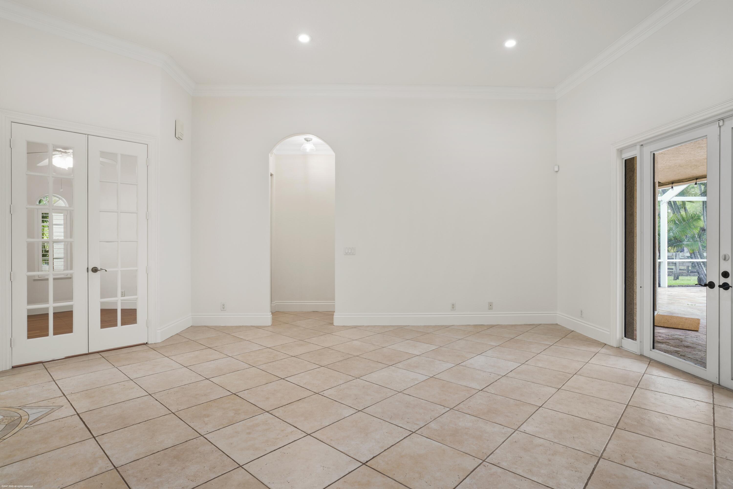 2560 Buck Ridge Trail