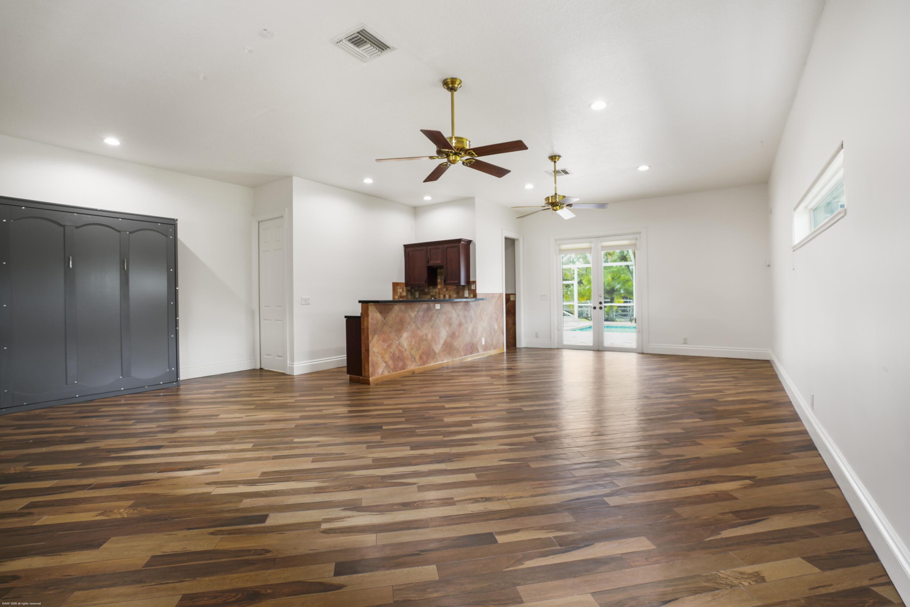 2560 Buck Ridge Trail