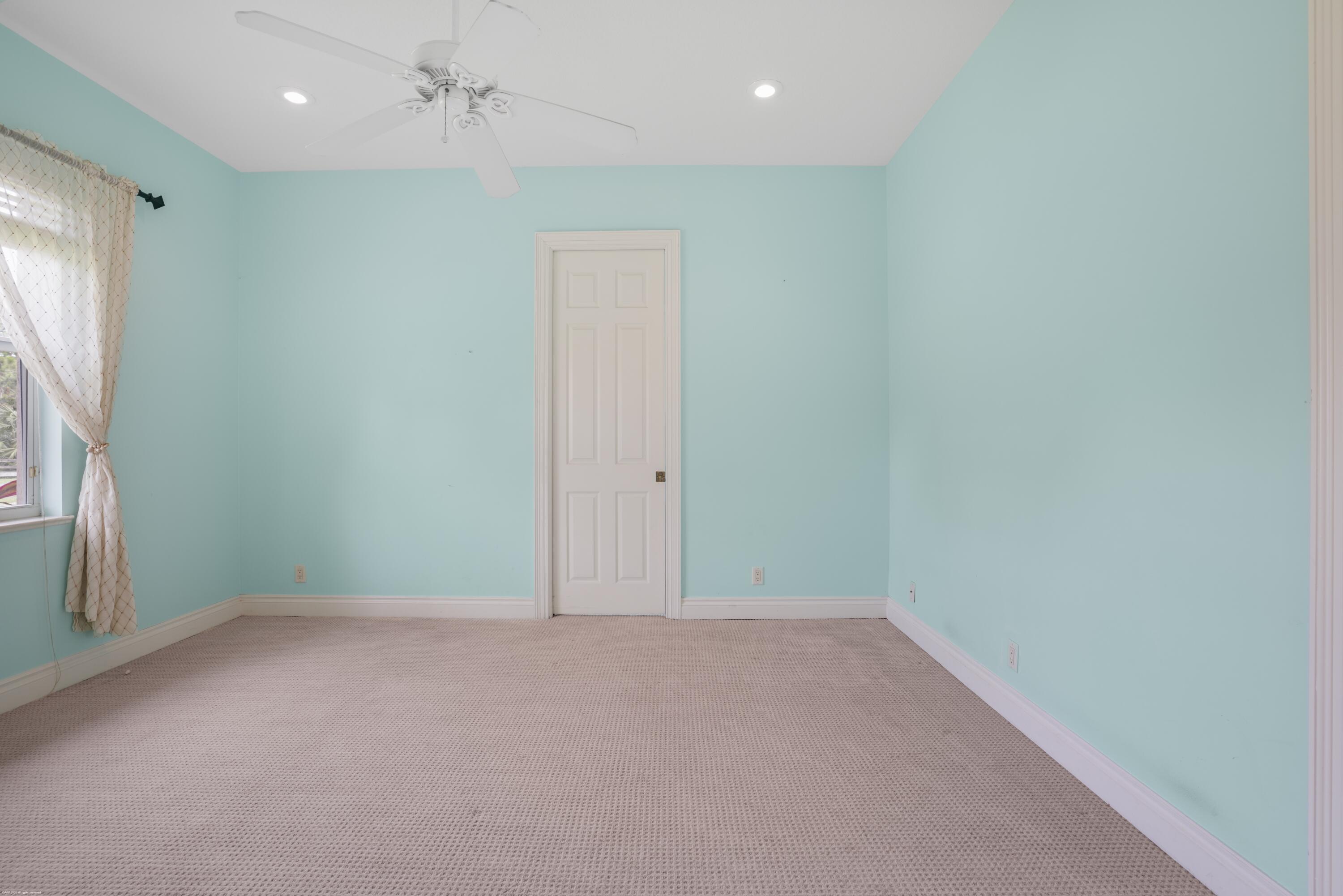 2560 Buck Ridge Trail