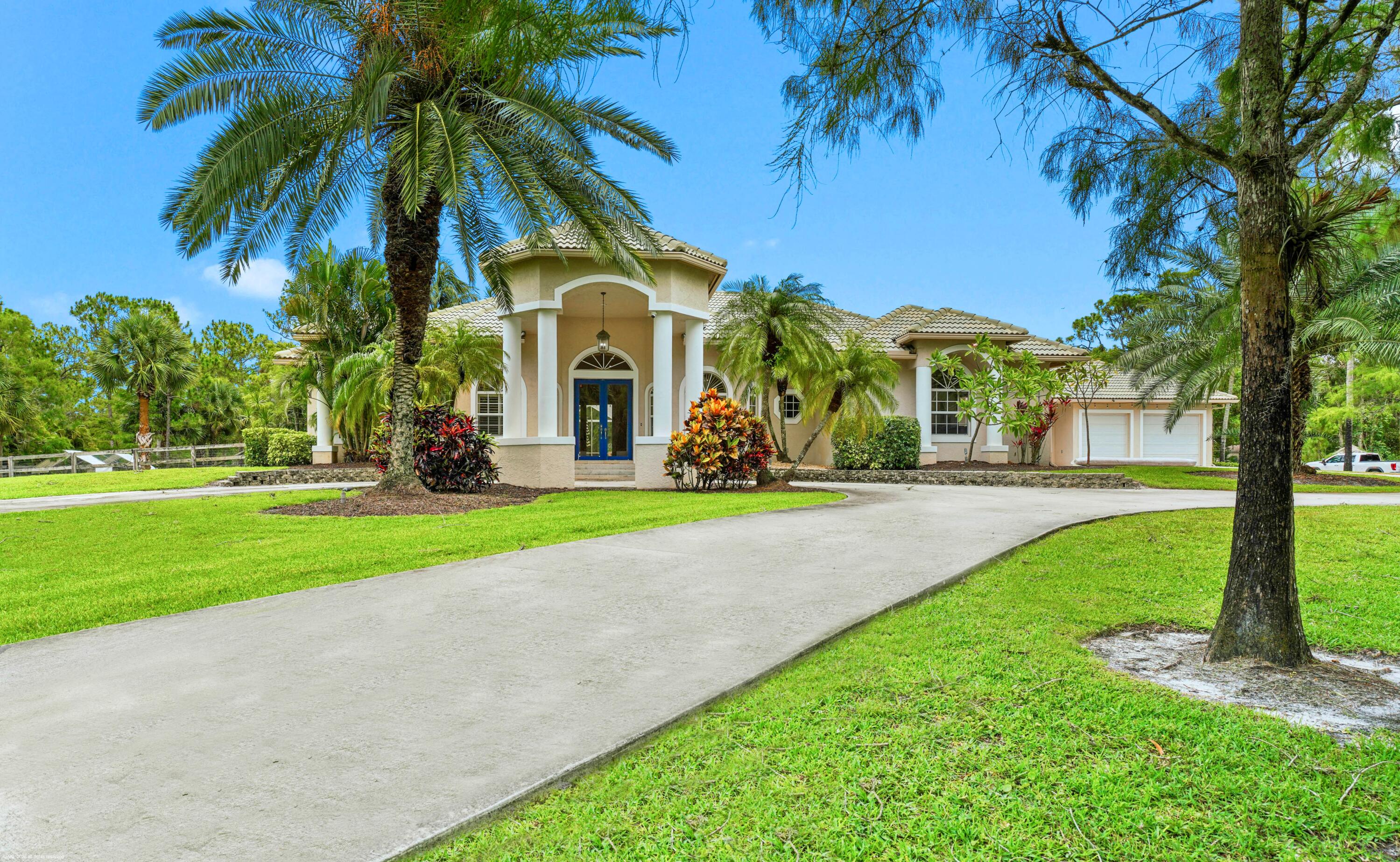 2560 Buck Ridge Trail