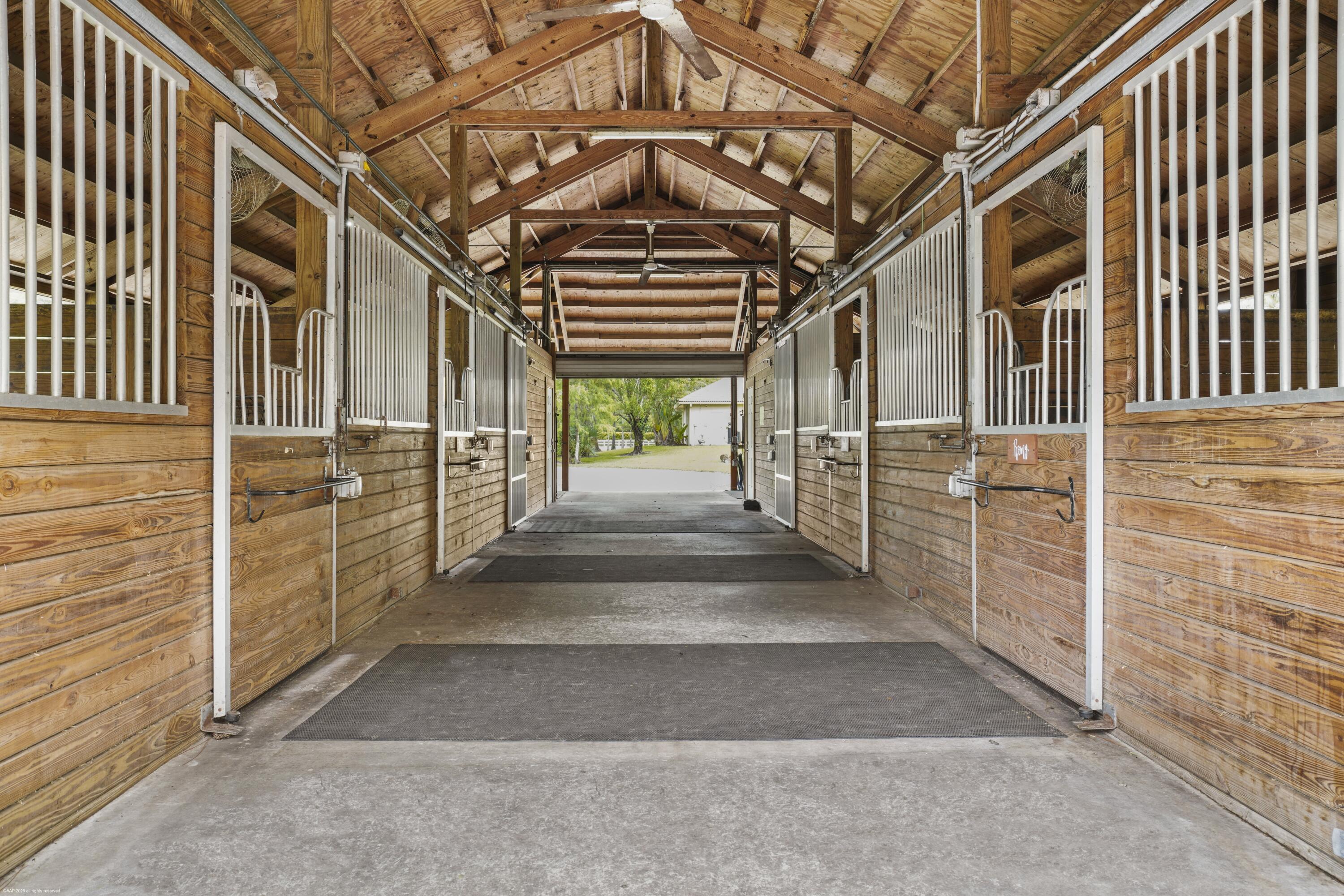 2560 Buck Ridge Trail
