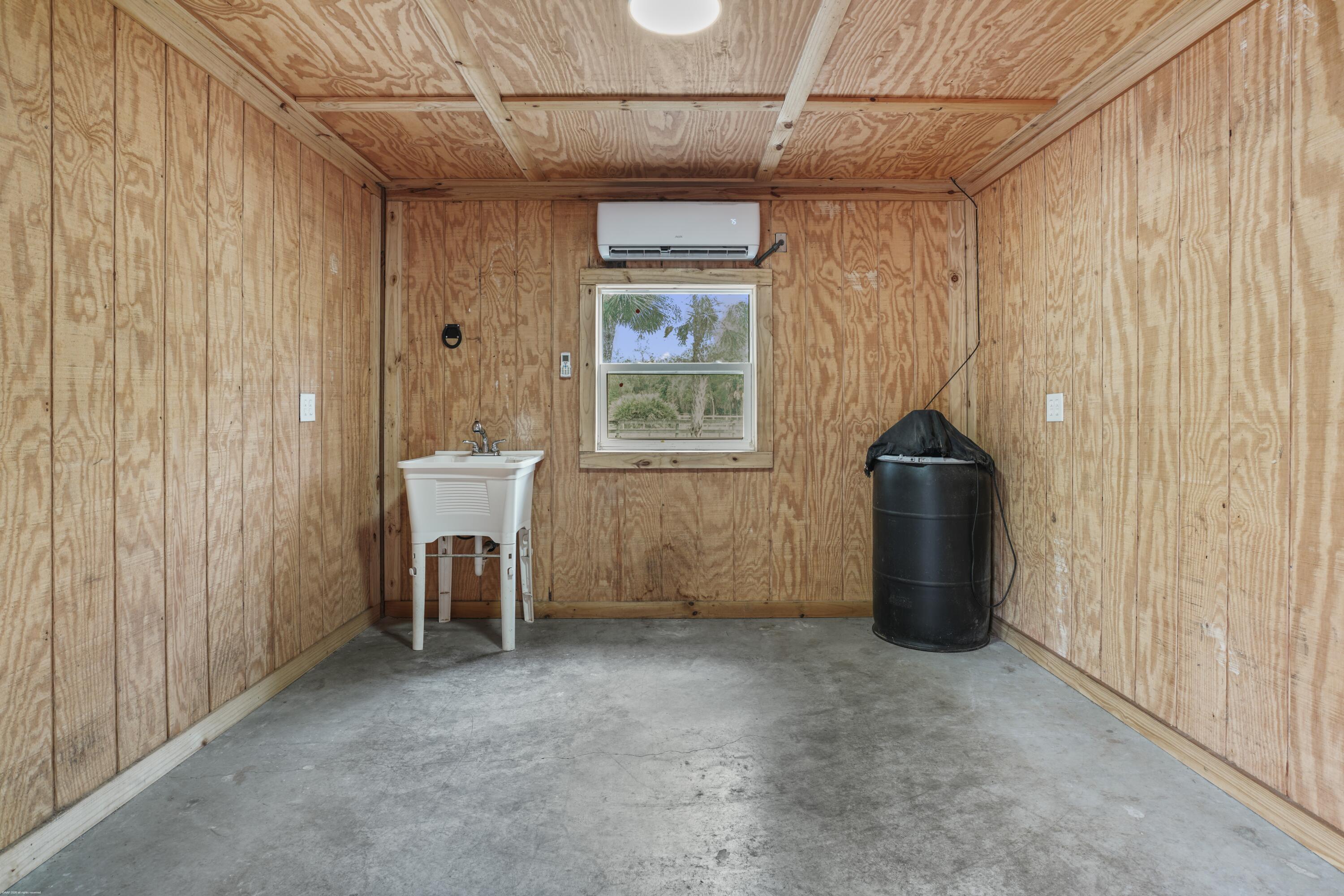 2560 Buck Ridge Trail